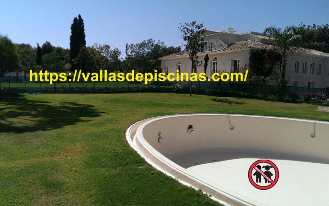 Cual es la normativa de construcción de piscinas en España?